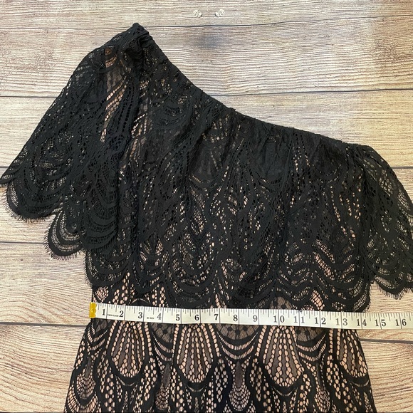 DRESS THE POPULATION Black Lace Dress - Picture 13 of 16